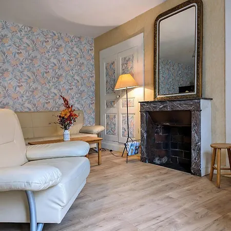 Independant Au Coeur D'un Village De Campagne Avec Cour Fermee - Fr-1-582-222